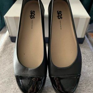 SAS Scenic Cap Toe Ballet Flats, Black Leather Women's size 9 N $45.